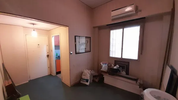 Departamento en Perón al 2200, 1º piso
