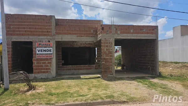 Casa en La Plaza e/ 9 de Julio y Lavalle