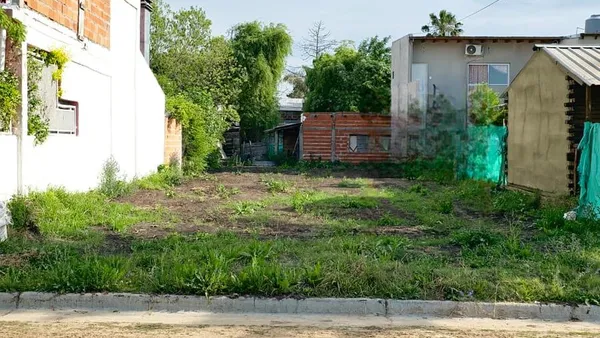 Terreno en 30 de Marzo al 50