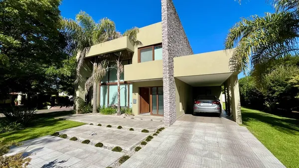 Casa en Los Robles 72