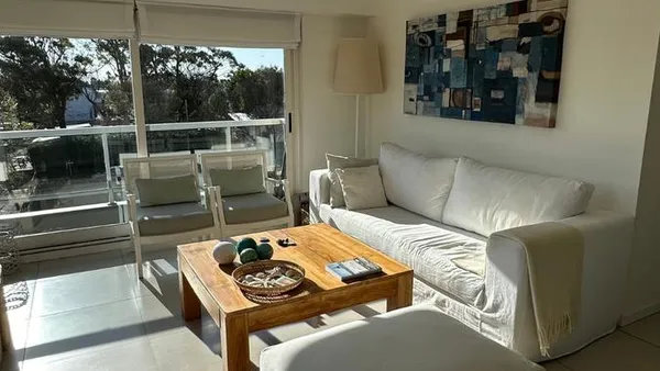 Departamento en Azcuenaga al 200