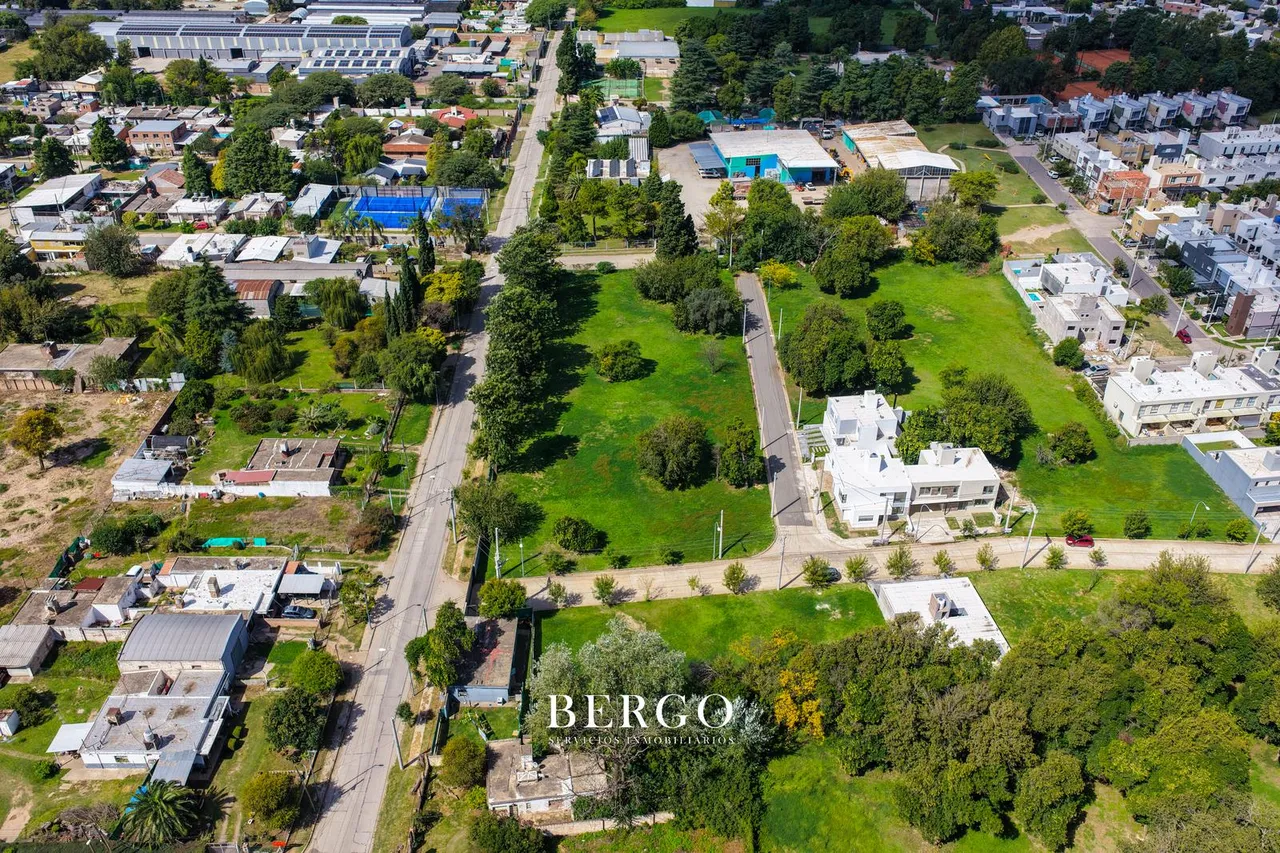 Terreno en VENTA - LOTES DE 250m2 y 360m2 C/ ESCRITURA y FINANCIACION - JARDIN DE LAS TEJAS