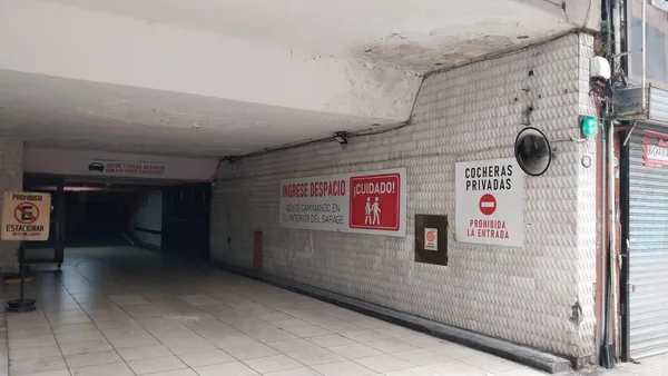 Cochera en Av. Pueyrredón al 400