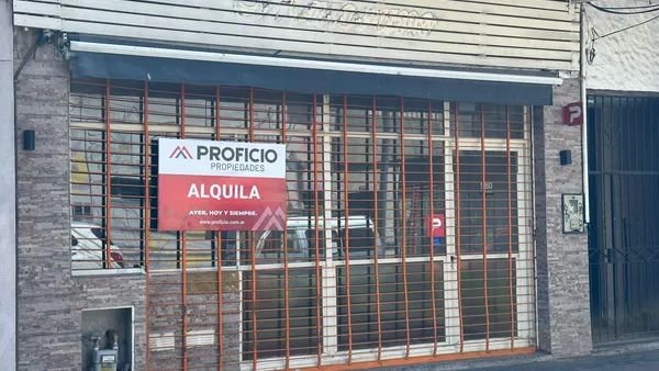 Local Comercial en 148 al 900