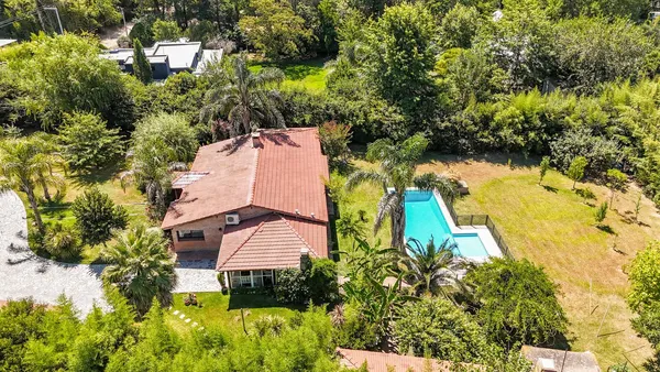 Casa en Yatasto al 400