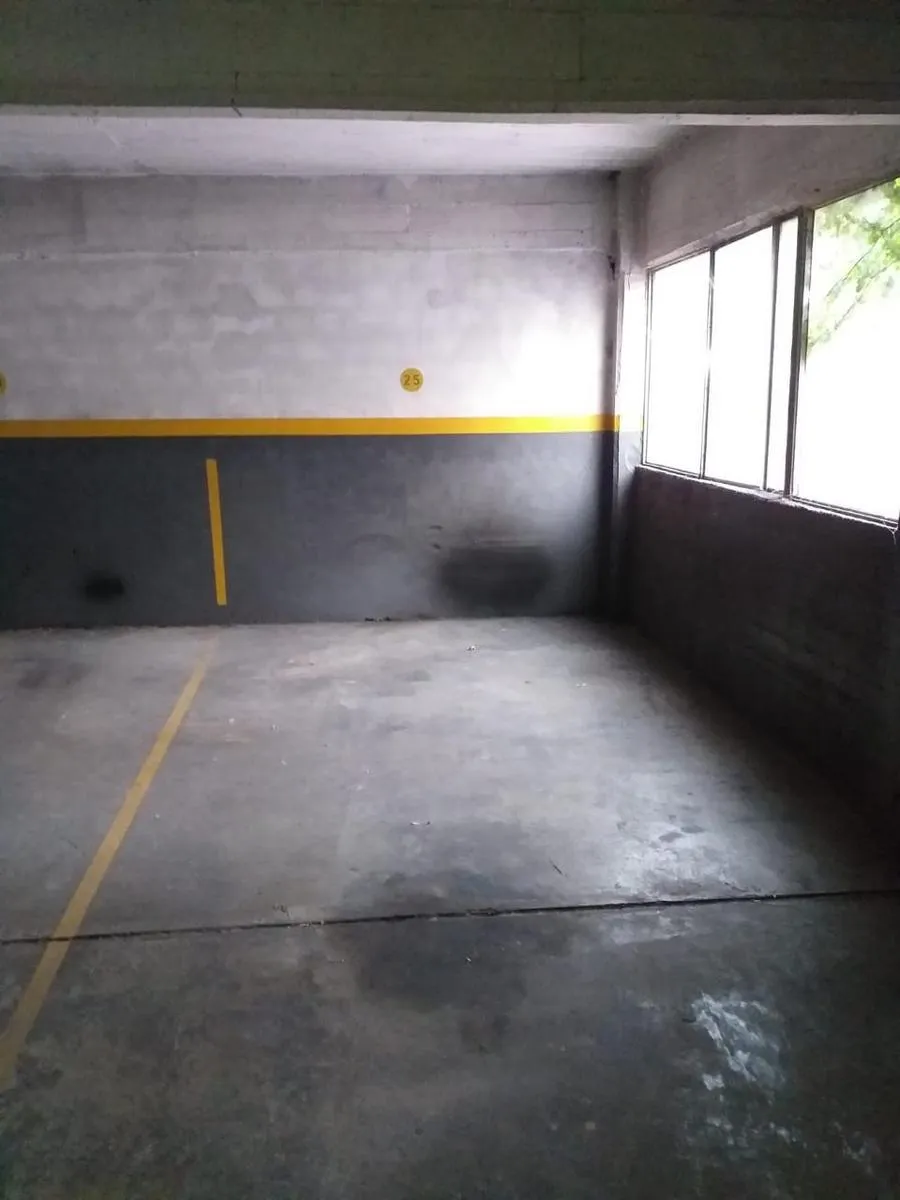 Cochera en Carabobo al 500