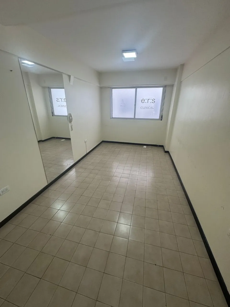Oficina en Santiago del Estero al 1700