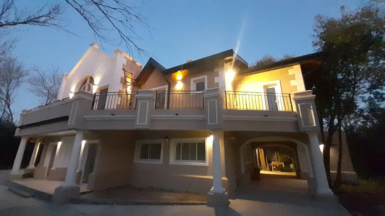 Casa en Almirante Brown 2100