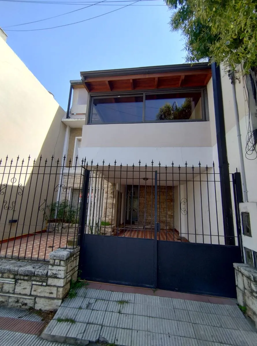 Departamento en Bedoya al 1000