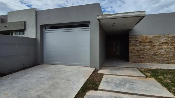 Casa en General Valle al 300