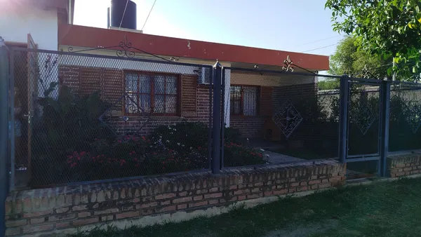 Casa en Fermín Rodríguez al 2000