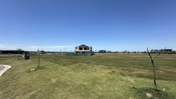 Terreno en Amarras al 200