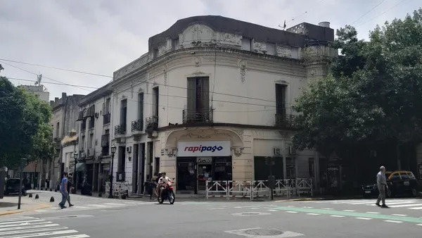 Edificio en Bolivar al 1300