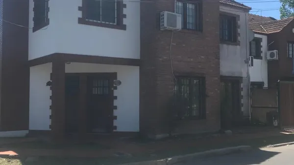 Departamento en Esteban De Luca al 1100