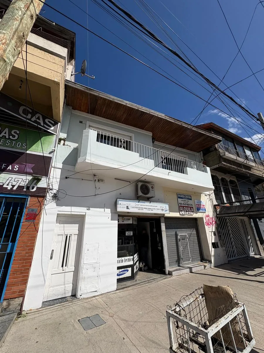 Casa en AV. BUSTAMANTE al 500