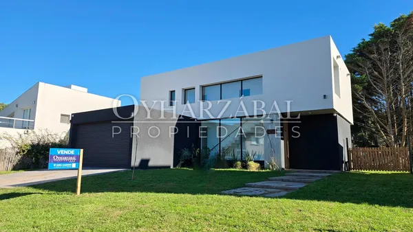 Casa en Del Buen orden al 4200