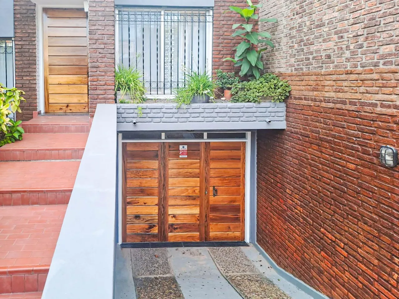 Casa en Valentín Alsina al 1000