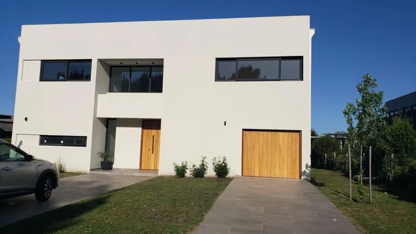 Casa en LOTE al 100