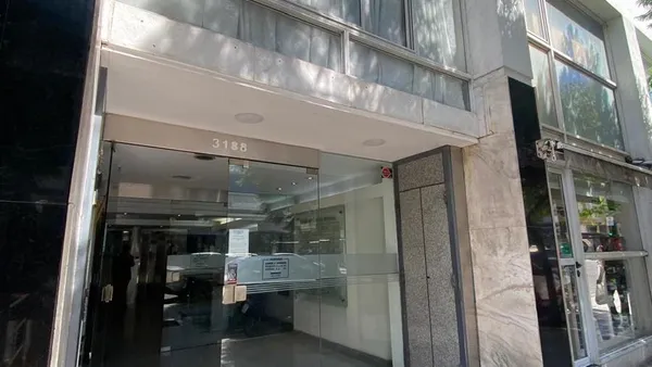 Oficina en Bernardino Rivadavia al 3100