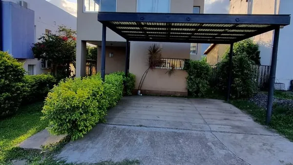 Casa en Country Loma Linda 0