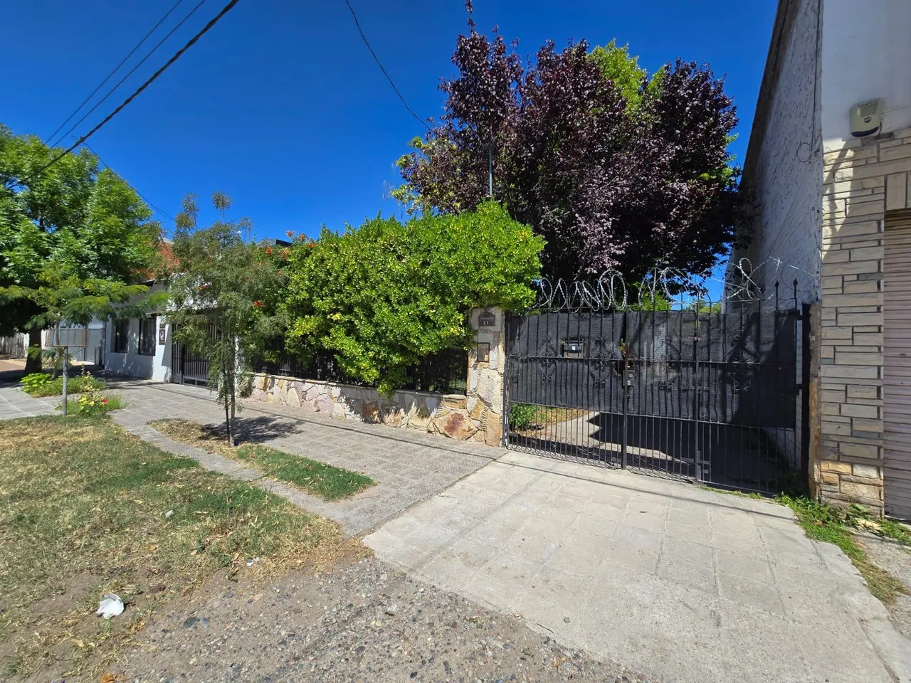 Casa en Venta Casa 5 Dormitorios - B° Mariano Moreno - Neuquén Capital