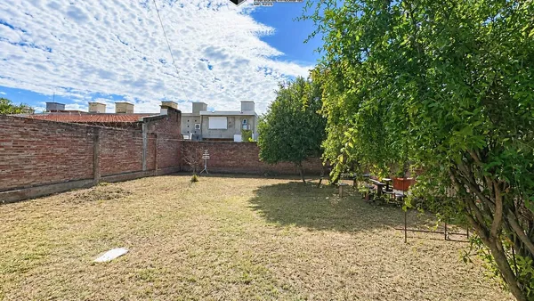 Casa en Luis de la Cruz al 200