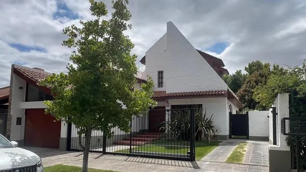 Casa en B° Las Viñas