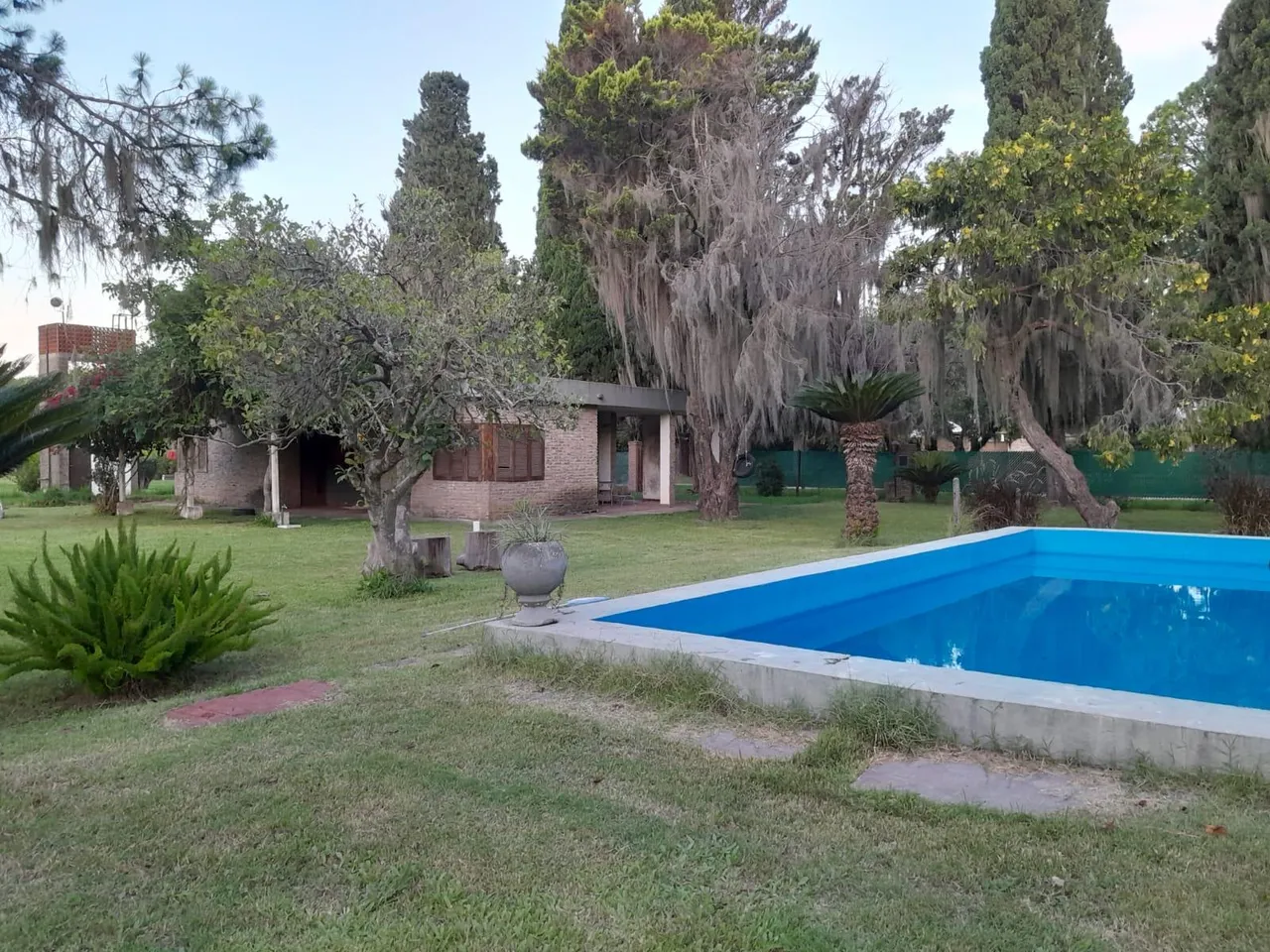 Casa en Pillahuinco y Calchaqui. Cotos de la Alameda