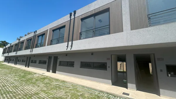 Casa en Av. Ángel T. de Alvear al 2300