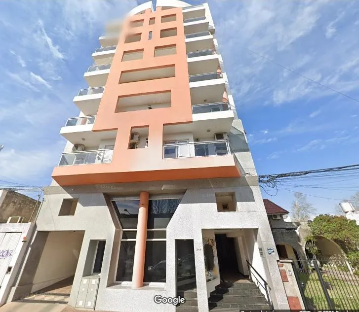 Departamento en Sarmiento al 200