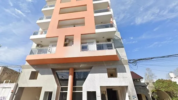 Departamento en Sarmiento al 200