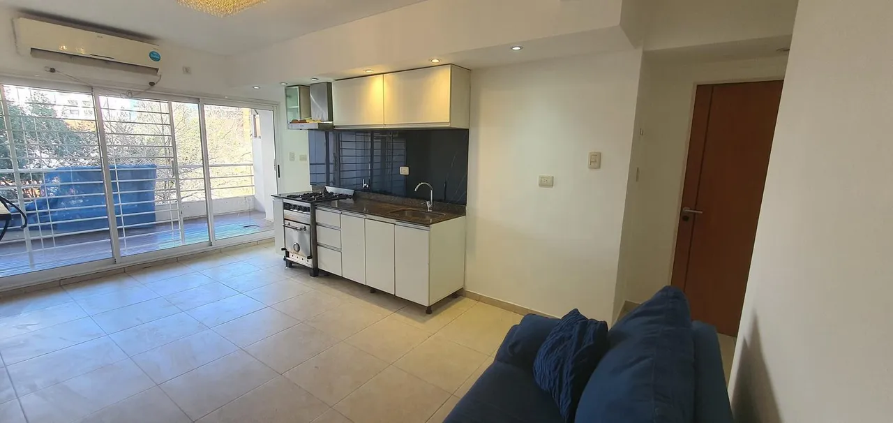 Departamento en Av. Rivadavia al 10700