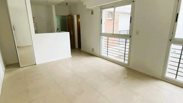 Departamento en Constitucion e/ San Lorenzo y Santa Fe
