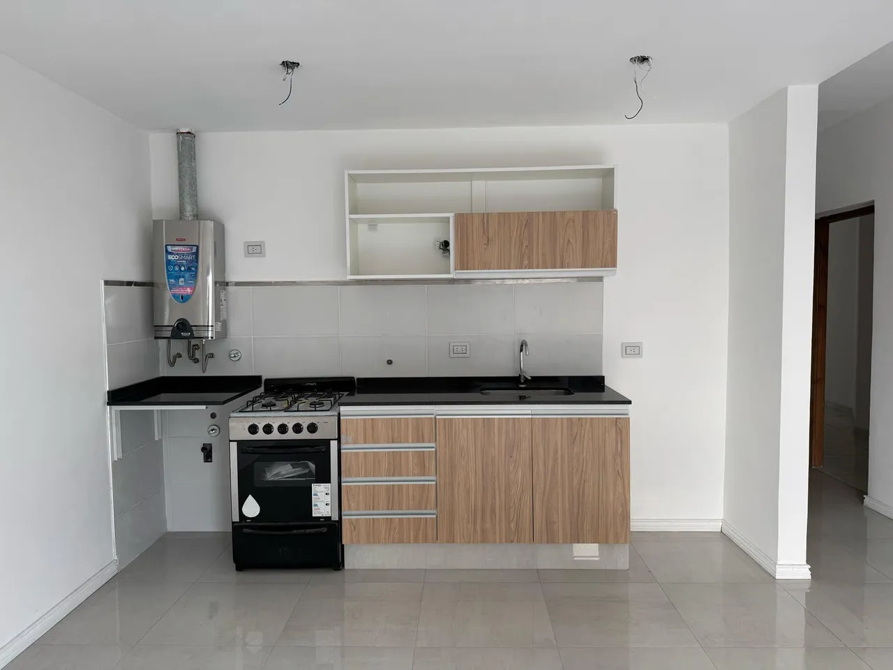Departamento en ROCAMORA al 600
