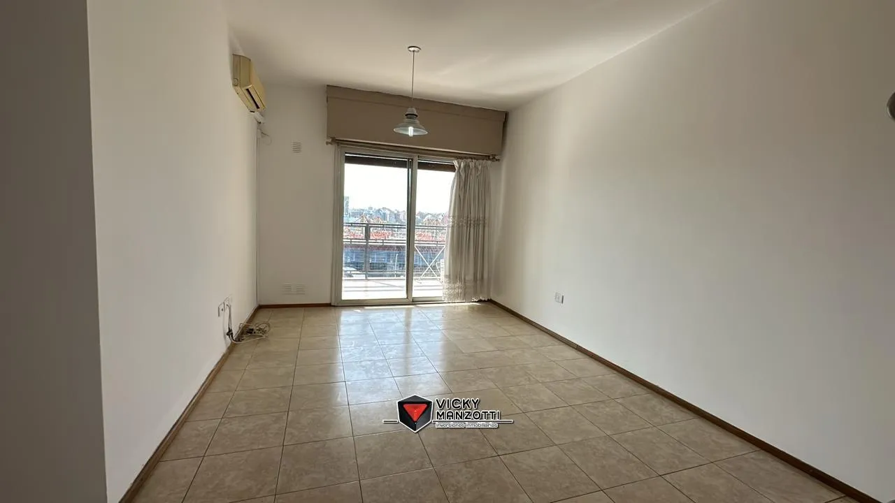 Departamento en Poeta Lugones 24 3