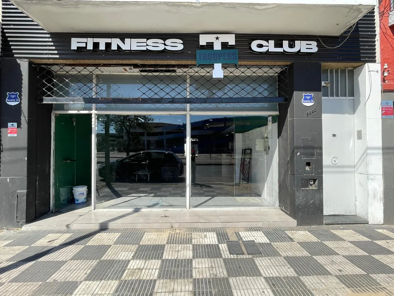 Local Comercial en Av. Eva Perón al 5800