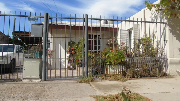 Casa en Zeballos al 4200