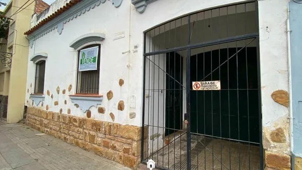 Casa en Rivadavia al 900