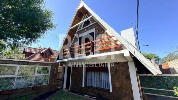 Casa en 19 al 4300