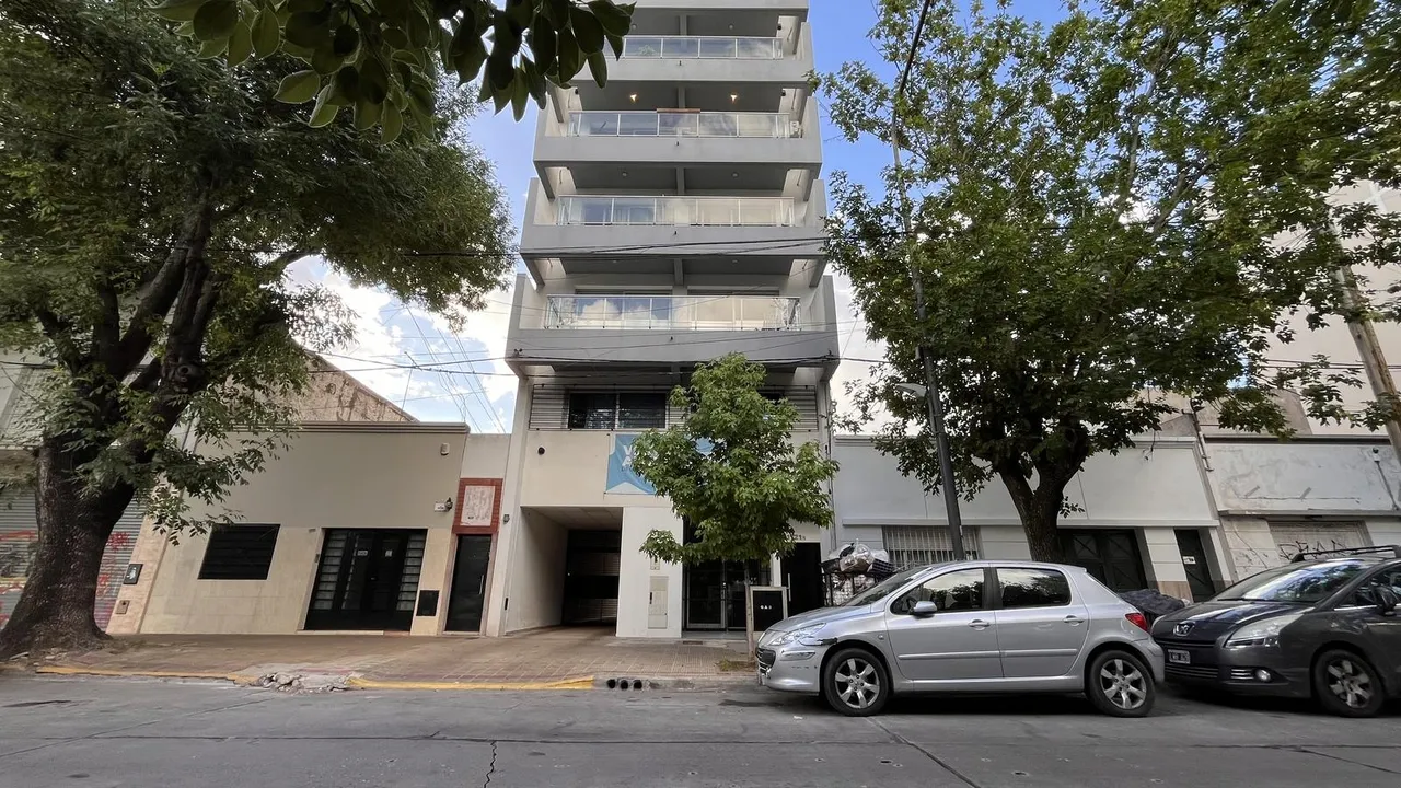 Departamento en 66 e/17y18 (3°B)