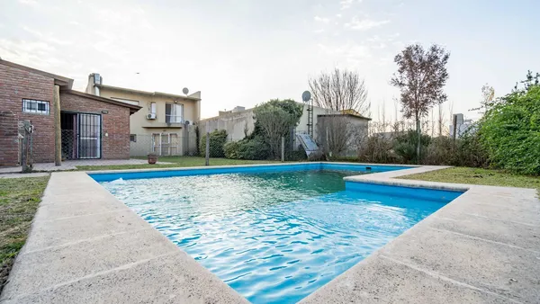 Casa en Carlos Saavedra Lamas al 2900