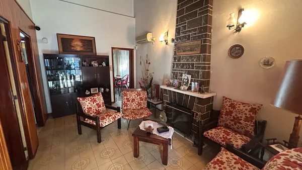 Casa en Cura Allievi al 1700, Boulogne