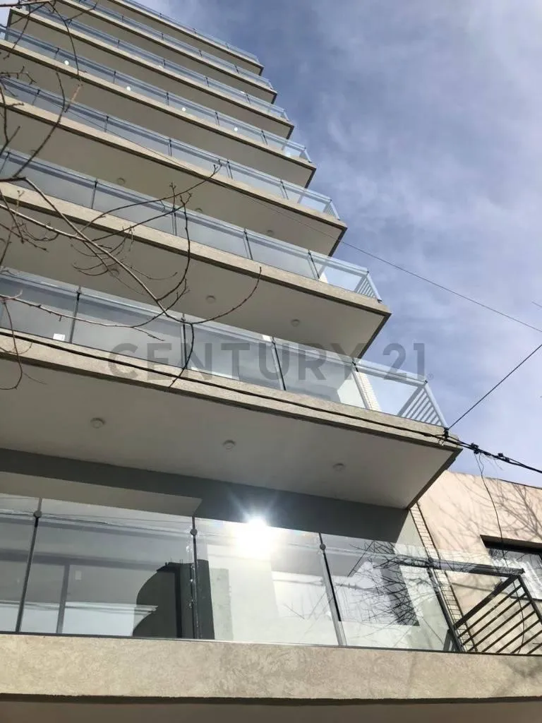 Departamento en 17 entre 44 y 45 La Plata Pza Azcuenaga