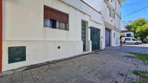 Casa en 57 entre 19 y 20 al 1200