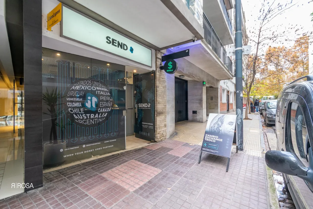 Local Comercial en Gutierrez al 2545