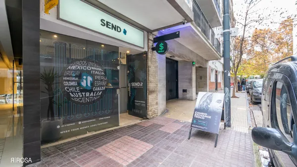 Local Comercial en Gutierrez al 2545
