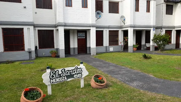Casa en MENDOZA al 4949