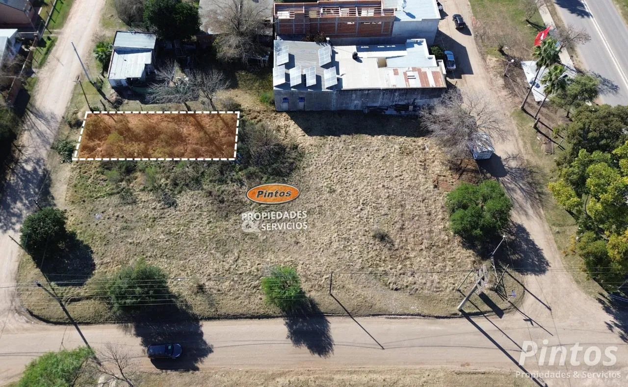 Terreno en Alvear (a mts de Sourigues)