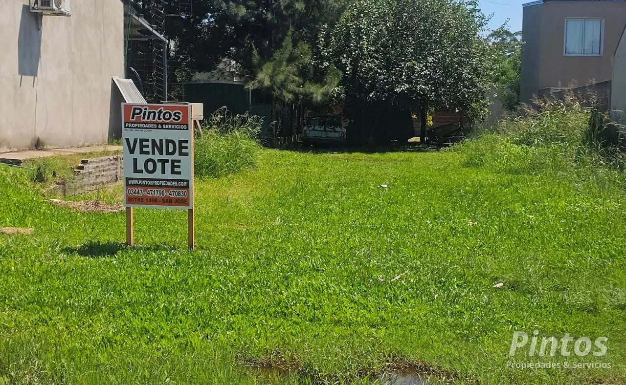 Terreno en Los Naranjos (e/ Alta Saboya y Héroes de Malvinas)