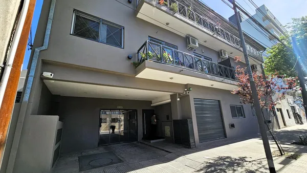 Departamento en Moreno al 2600 entre Lacroze y Pco Rodríguez
